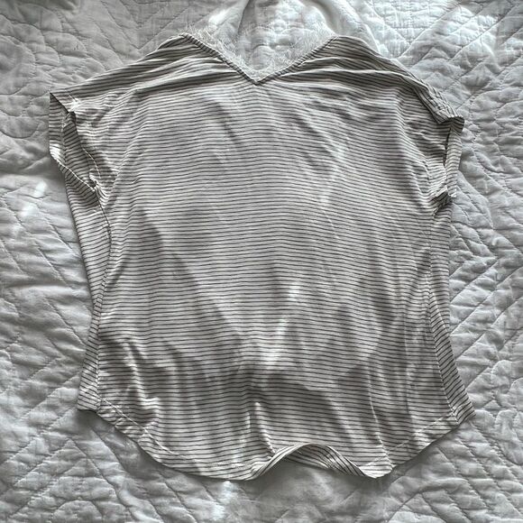 Francesca’s Nickie Lace Trim Striped Top Color Ivory & Grey Striped size XXS - Picture 5 of 13